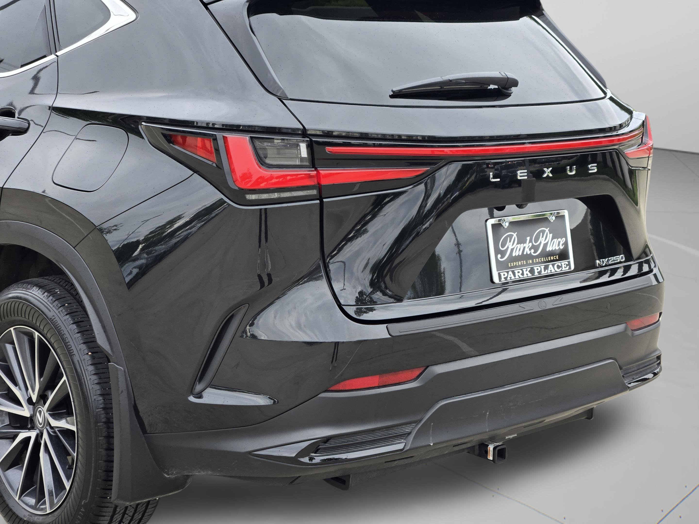 Used 2024 Lexus NX 250 FWD w/ Towing Package (2000 Lbs) image 38
