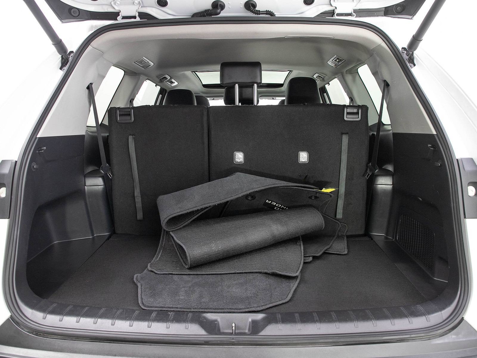 Used 2025 Toyota Grand Highlander AWD image 9