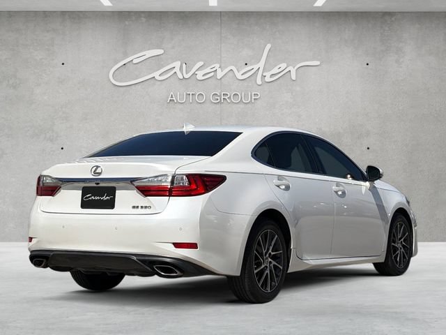 Used 2018 Lexus ES 350 w/ Luxury Package w/Wood Trim FWD image 16