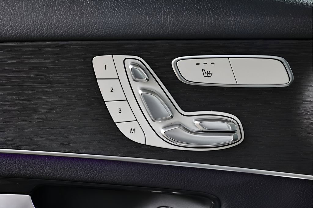 Used 2022 Mercedes-Benz GLC 300 4MATIC image 38