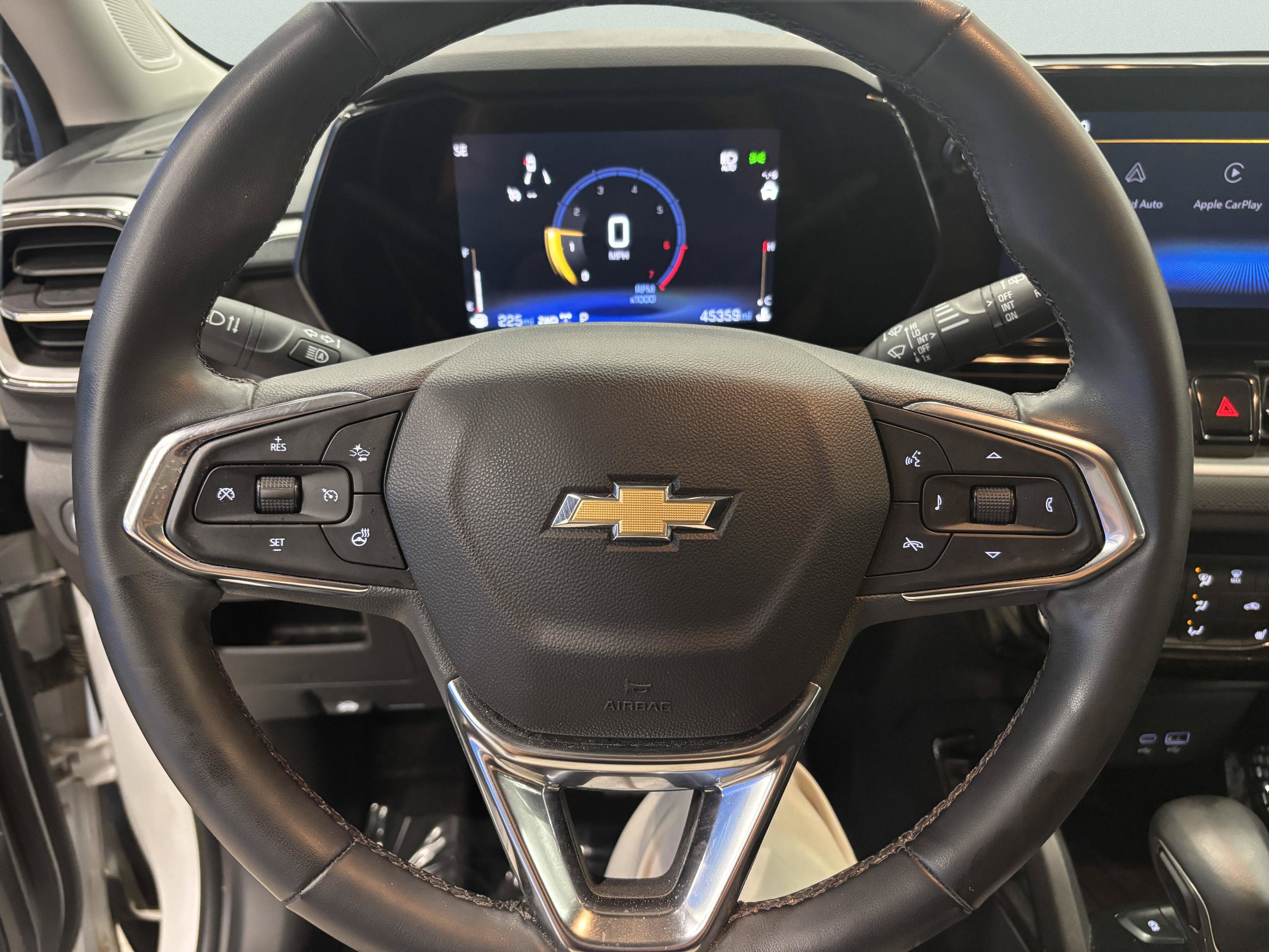 Used 2025 Chevrolet TrailBlazer LT w/ LT Cold Weather Package AWD/4WD image 19