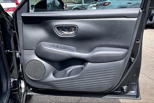 Certified 2025 Honda HR-V LX image 27