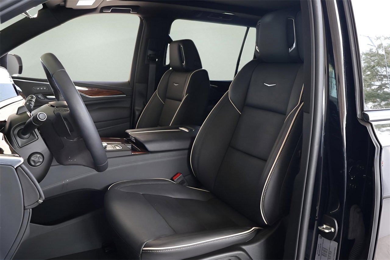 Certified 2024 Cadillac Escalade ESV Premium Luxury image 10