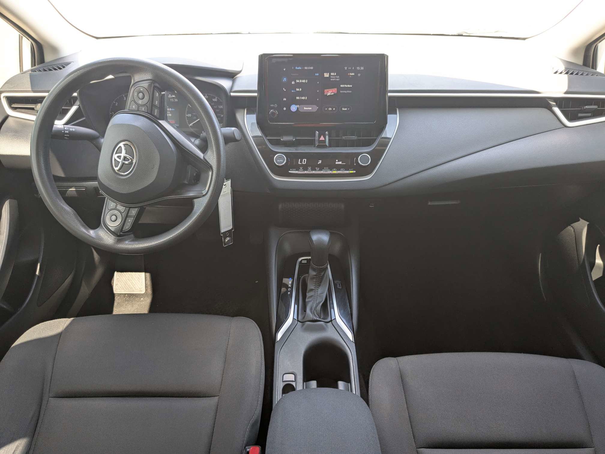 Used 2023 Toyota Corolla LE FWD image 17