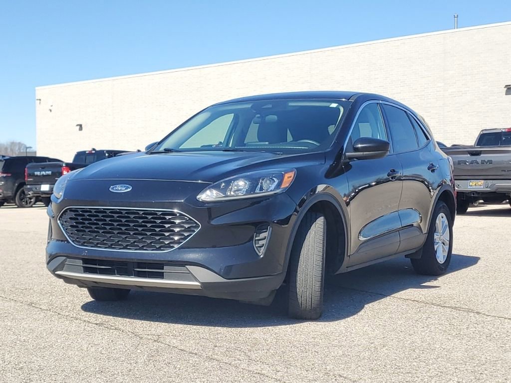 Used 2020 Ford Escape SE image 4