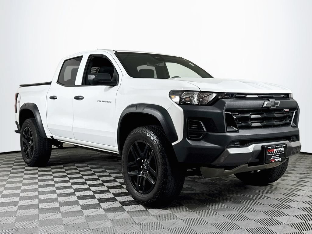 Used 2024 Chevrolet Colorado Trail Boss w/ LPO, Skid Plate Package AWD/4WD image 1
