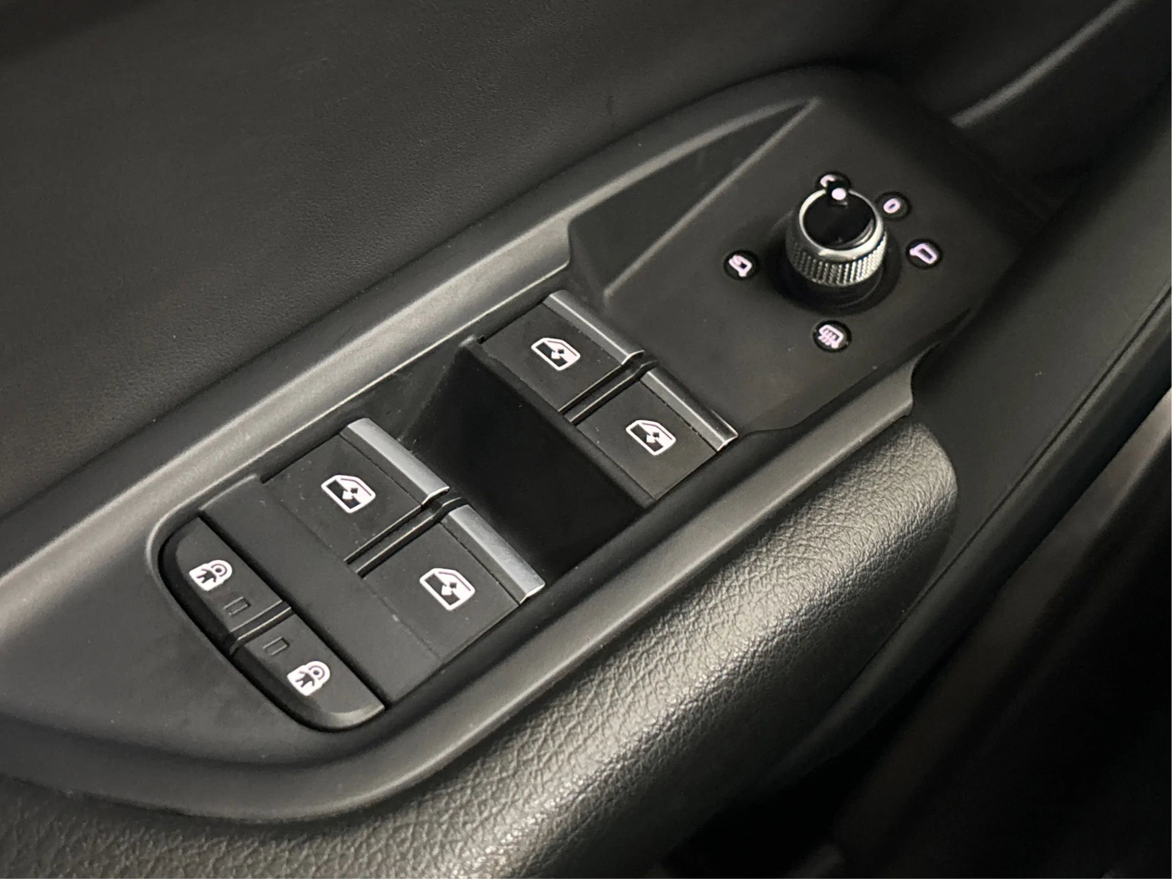 Used 2023 Audi Q5 2.0T Premium w/ Convenience Package image 42