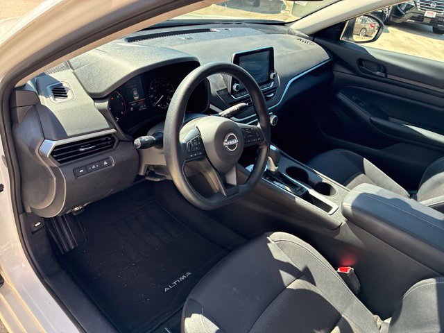Used 2025 Nissan Altima 2.5 S FWD image 18