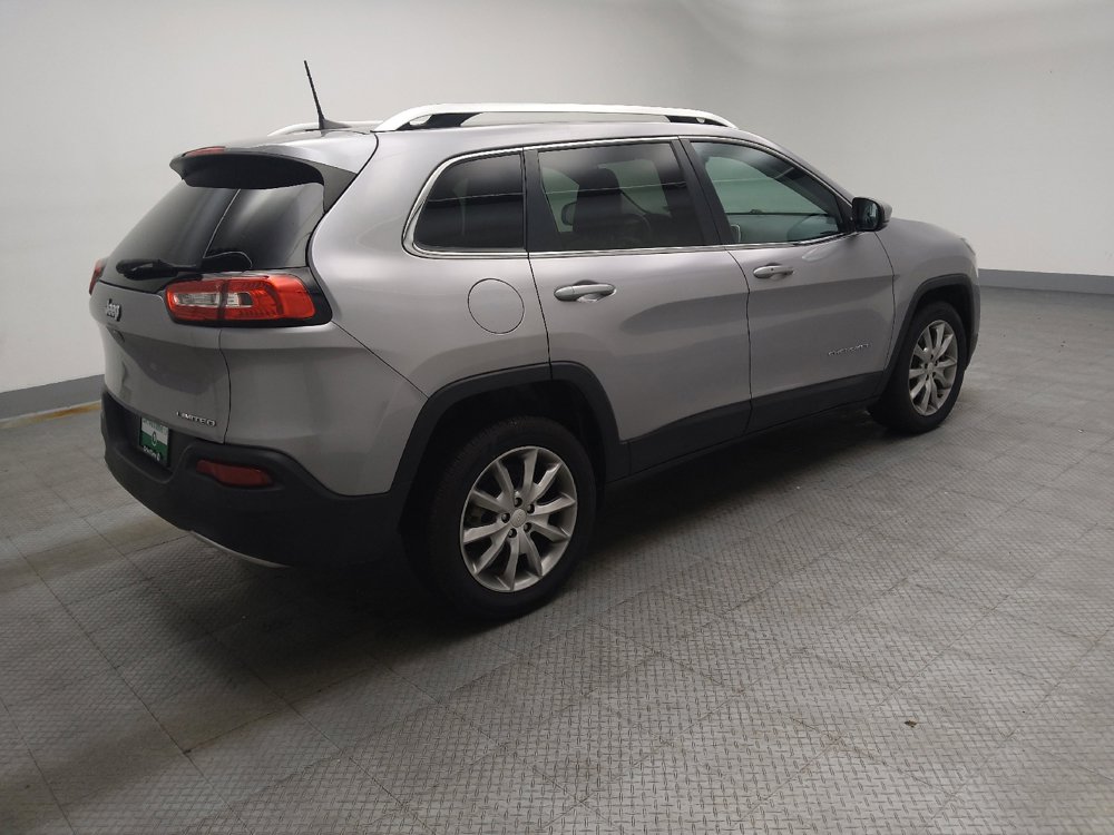 Used 2018 Jeep Cherokee Limited FWD image 10