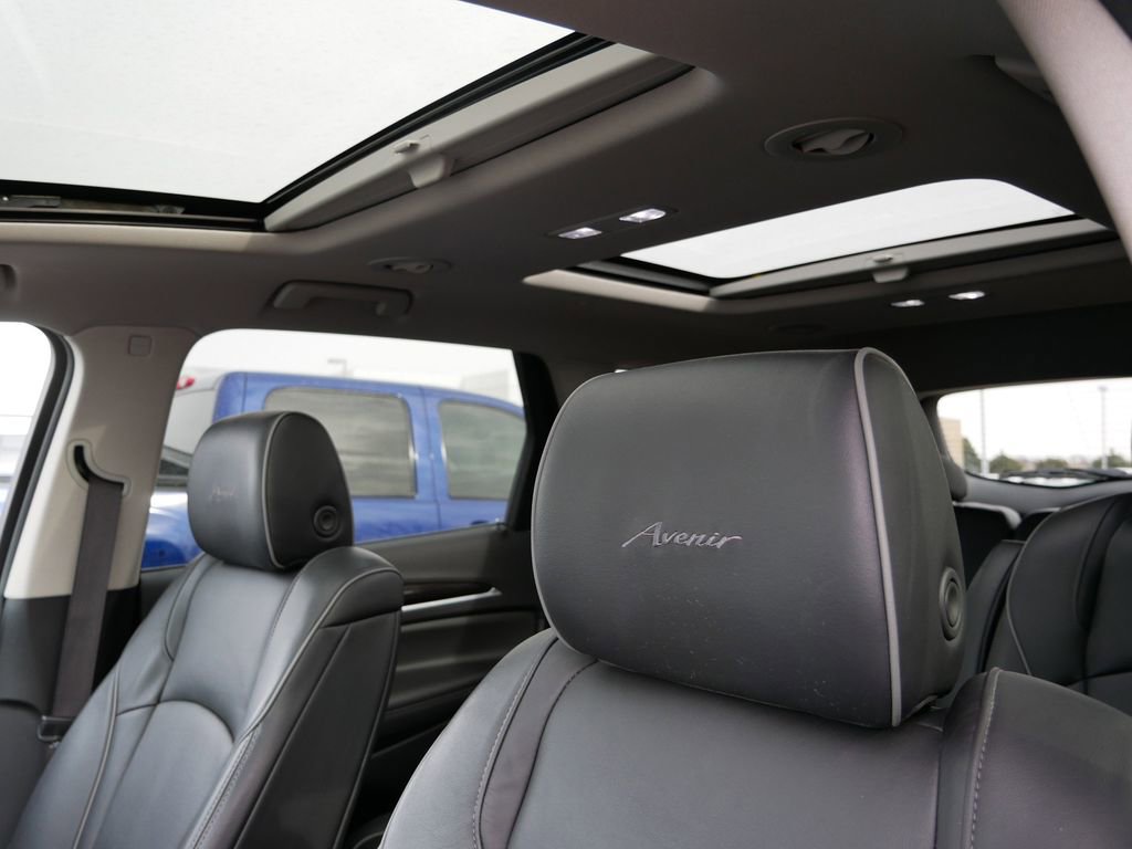 Used 2021 Buick Enclave Avenir w/ Avenir Technology Package image 18