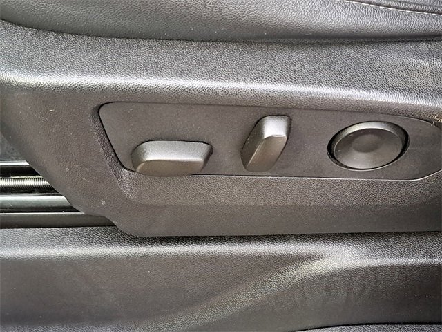 Used 2024 Chevrolet Suburban LT image 22