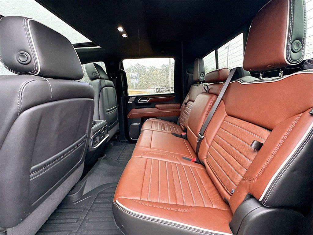 Used 2024 GMC Sierra 2500 Denali Ultimate image 4