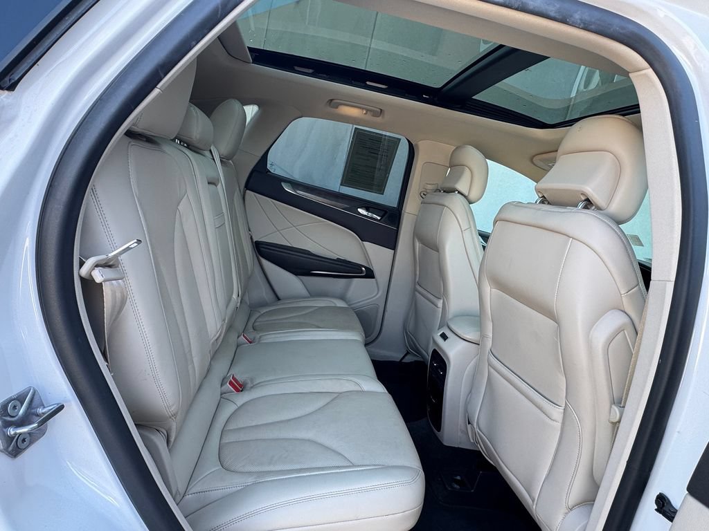Used 2018 Lincoln MKC Reserve FWD image 32