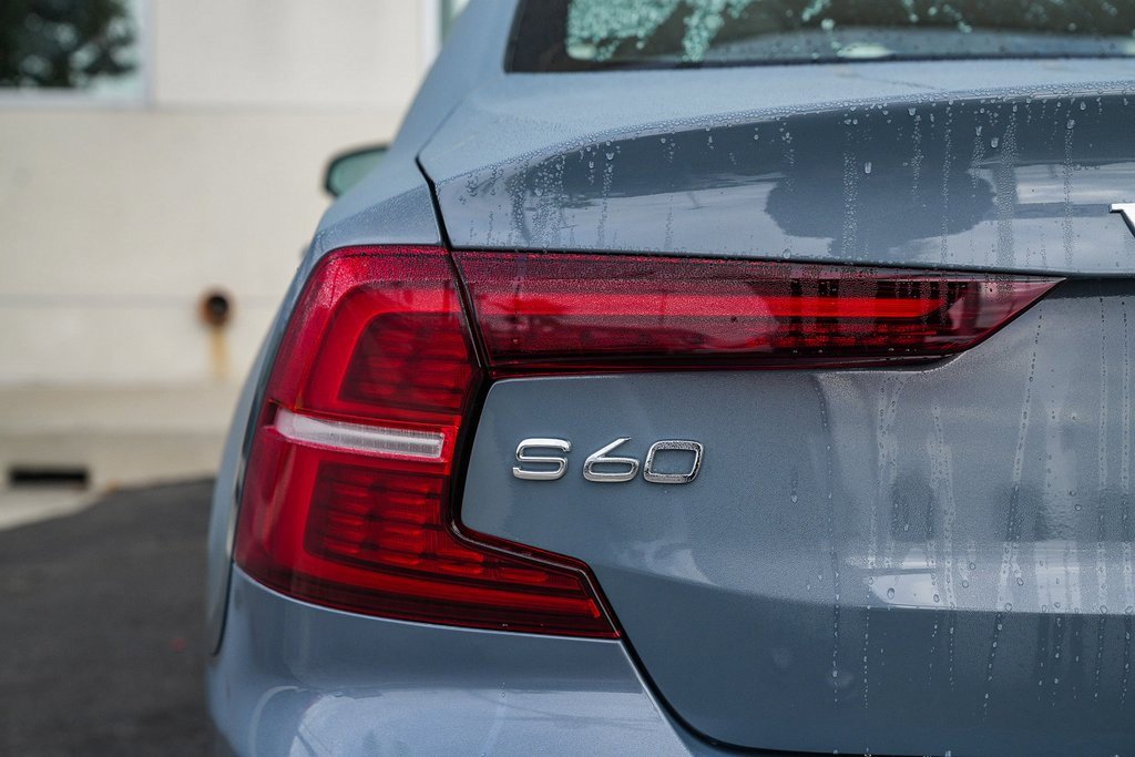 Used 2024 Volvo S60 B5 Core image 7