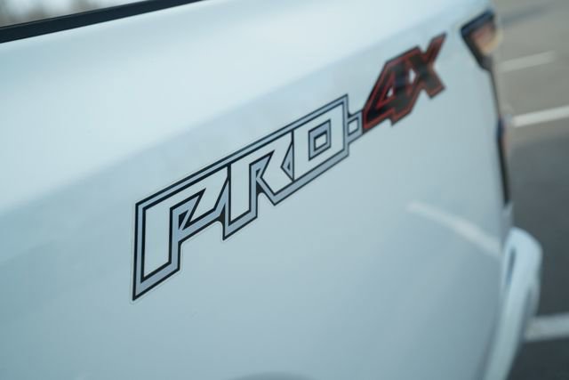 Used 2024 Nissan Frontier PRO-4X w/ Technology Package image 37