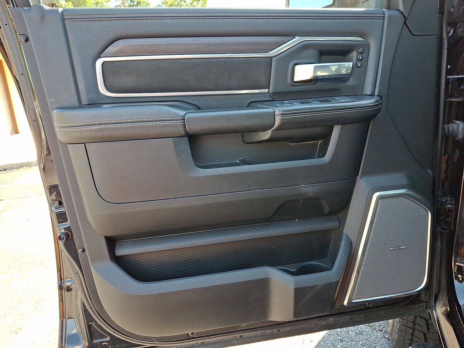 Used 2025 RAM 2500 Laramie AWD/4WD image 13
