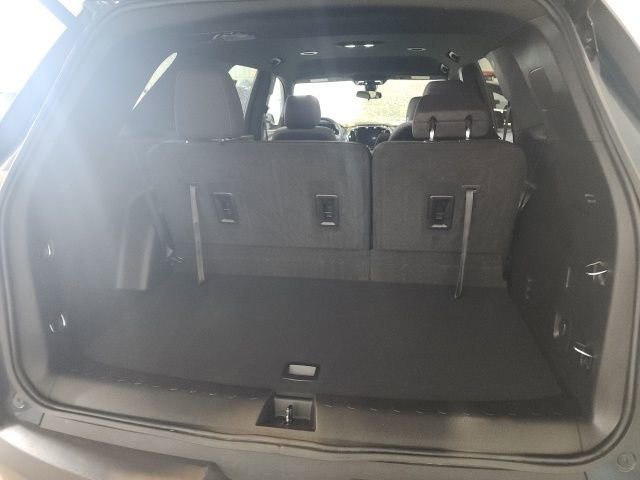 Used 2023 Chevrolet Traverse LT w/ LPO, Floor Liner Package image 17
