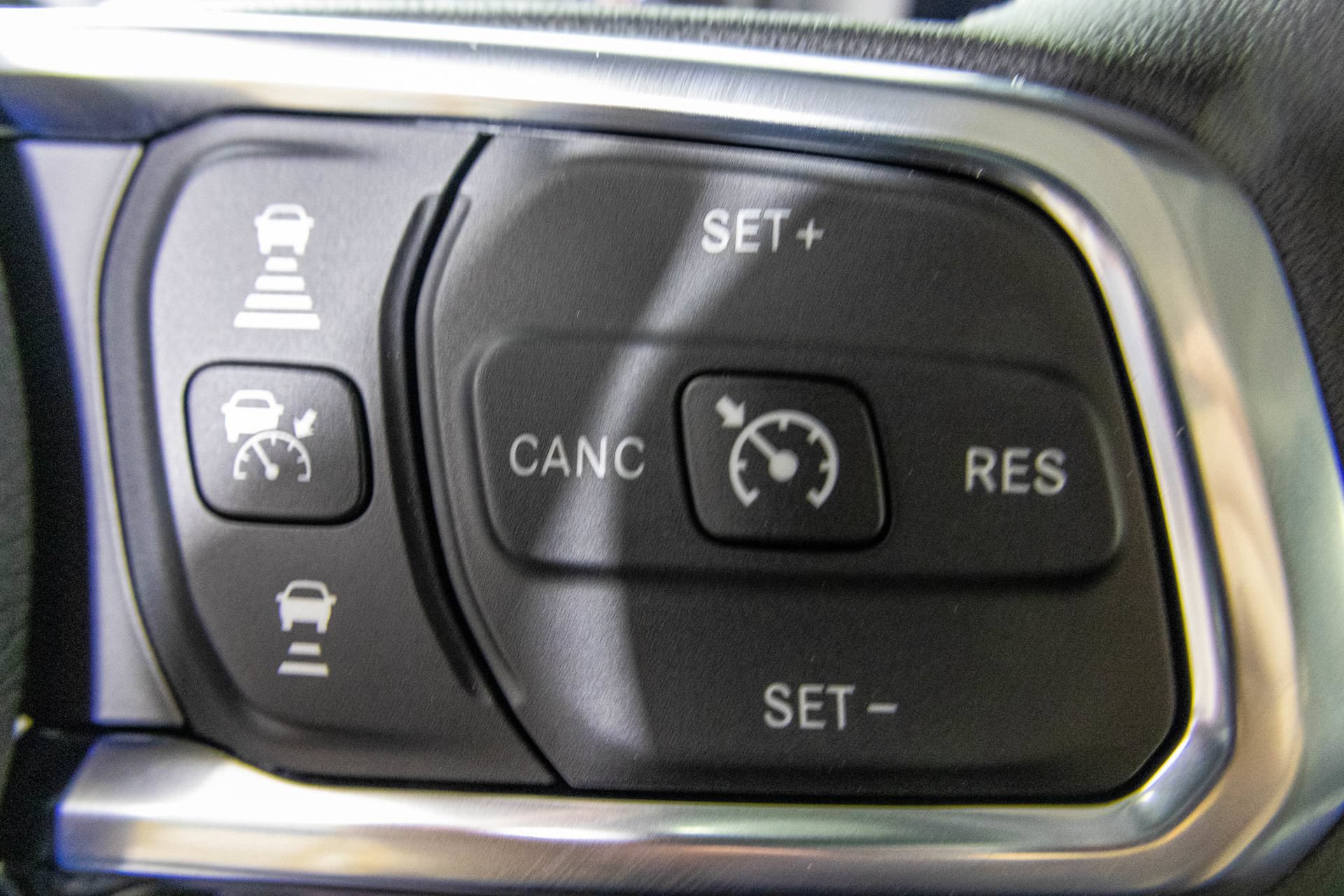 New 2026 Jeep Wrangler Unlimited Sahara AWD/4WD image 28