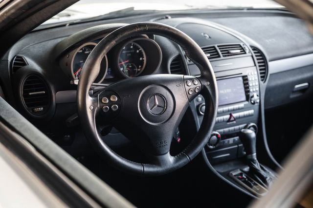 Used 2006 Mercedes-Benz SLK 55 AMG image 6