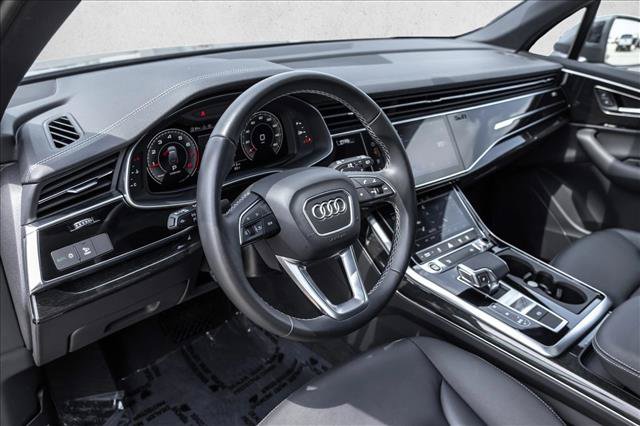 Certified 2025 Audi Q7 2.0T Premium Plus w/ Convenience Package AWD/4WD image 10