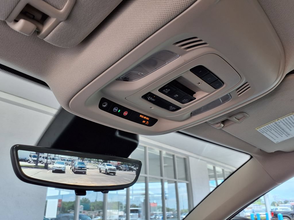 Used 2022 Buick Envision Avenir w/ Technology Package II FWD image 36