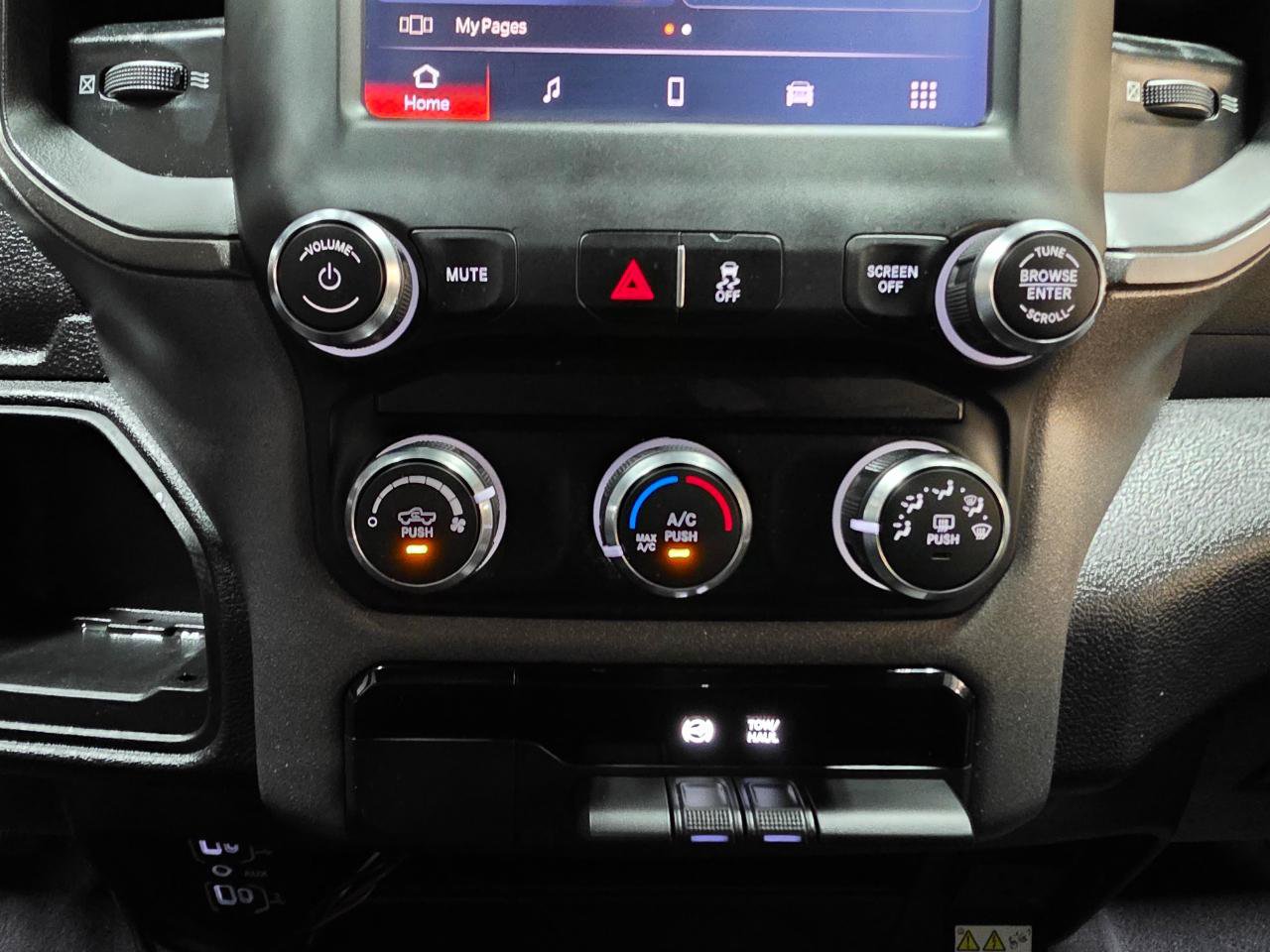 Used 2022 RAM 2500 Tradesman AWD/4WD image 31