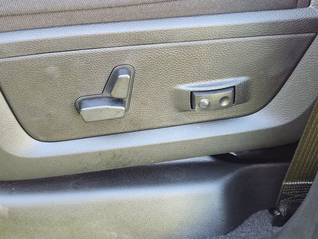 New 2026 RAM 3500 Big Horn AWD/4WD image 12