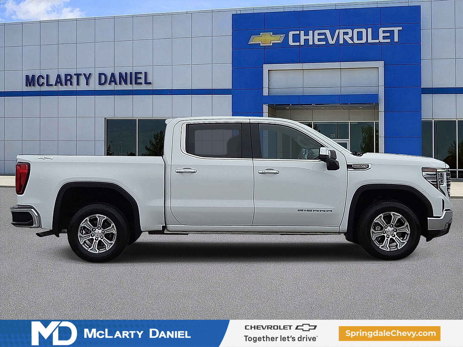 Certified 2025 GMC Sierra 1500 SLT AWD/4WD image 6