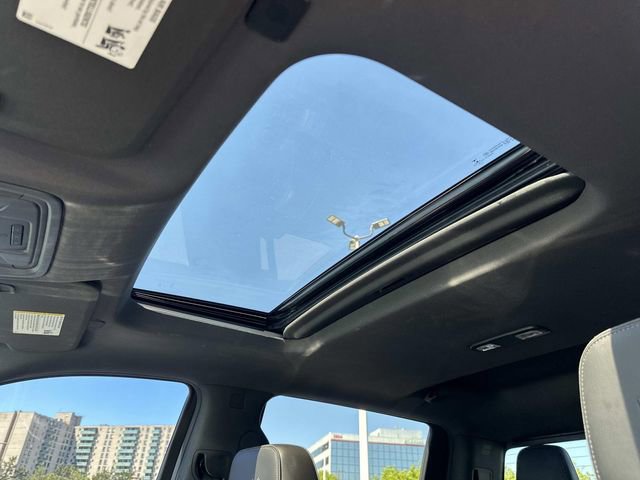 Used 2019 Chevrolet Silverado 1500 High Country w/ High Country Premium Package AWD/4WD image 24