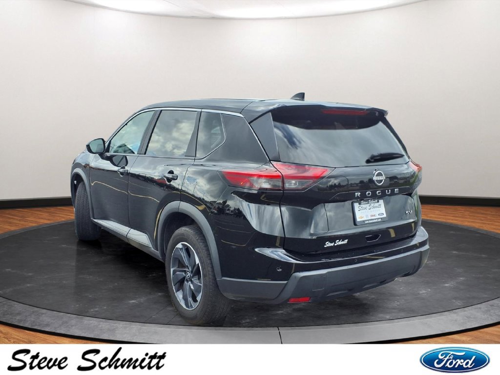 Used 2024 Nissan Rogue SV FWD image 3