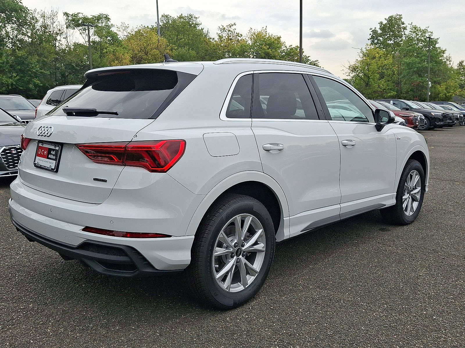 New 2025 Audi Q3 2.0T Premium image 12