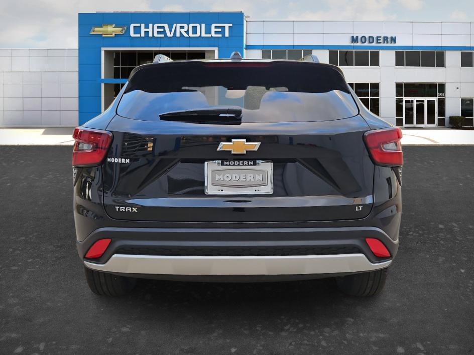 New 2026 Chevrolet Trax LT FWD image 4