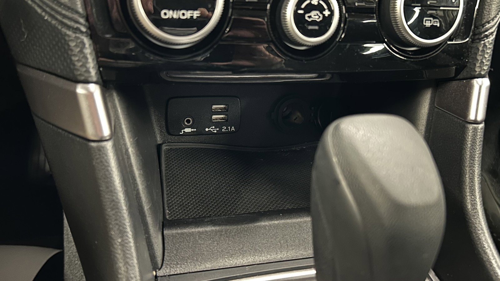 Used 2023 Subaru Forester Premium image 33