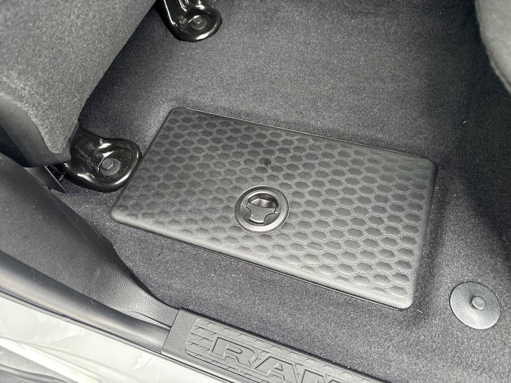 Used 2025 RAM 3500 Big Horn image 38