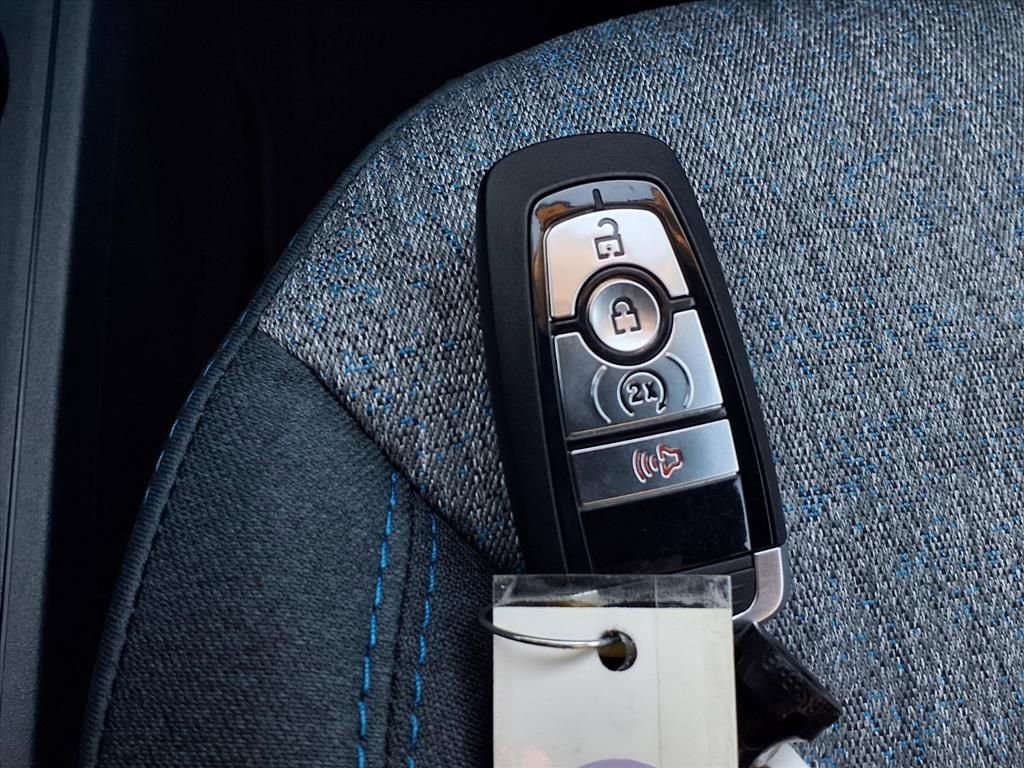 New 2025 Ford Maverick XLT w/ XLT Luxury Package image 12