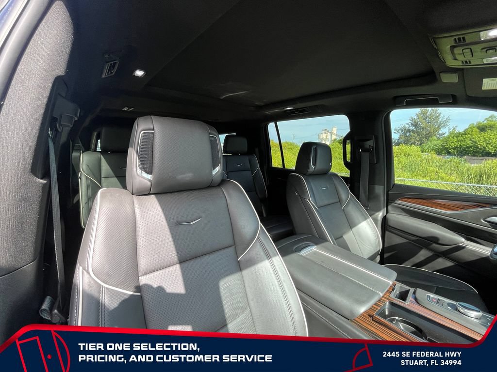 Used 2024 Cadillac Escalade ESV Premium Luxury AWD/4WD image 16
