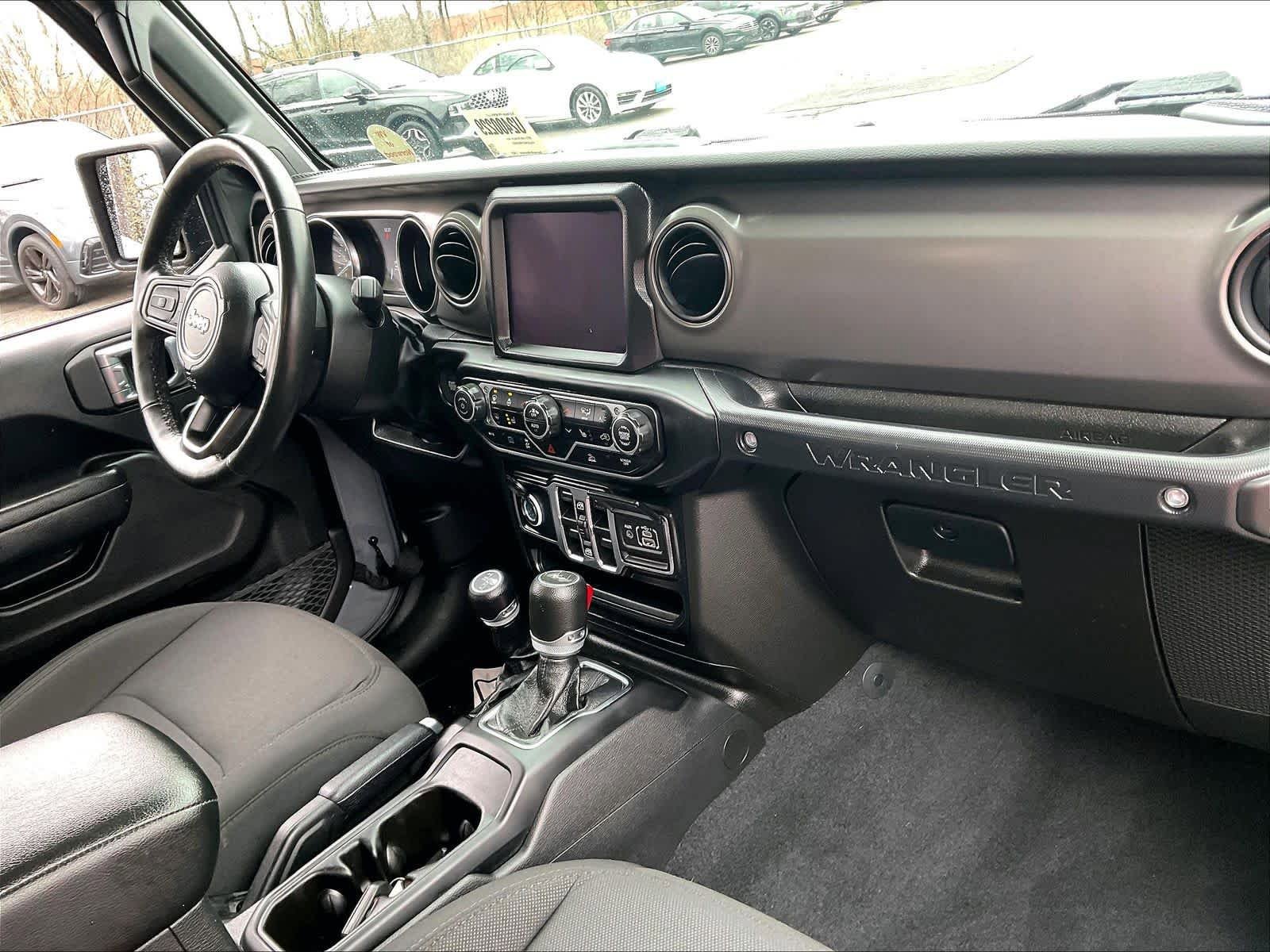 Used 2023 Jeep Wrangler Unlimited w/ Cold Weather Group AWD/4WD image 14