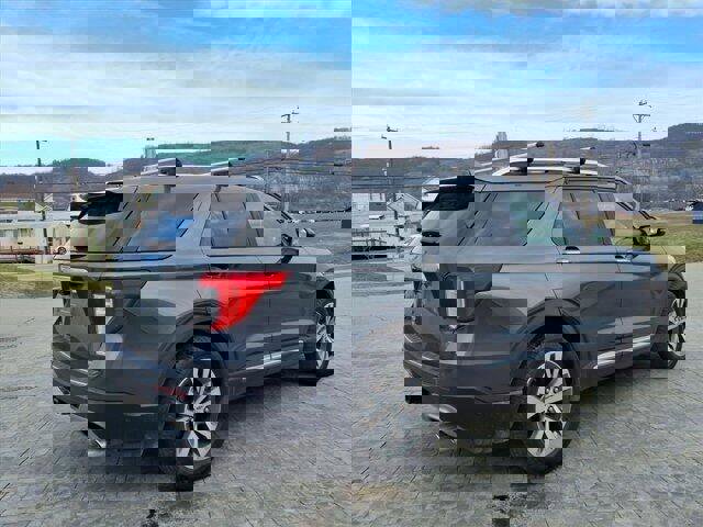 Used 2020 Ford Explorer Platinum w/ Premium Technology Package image 6