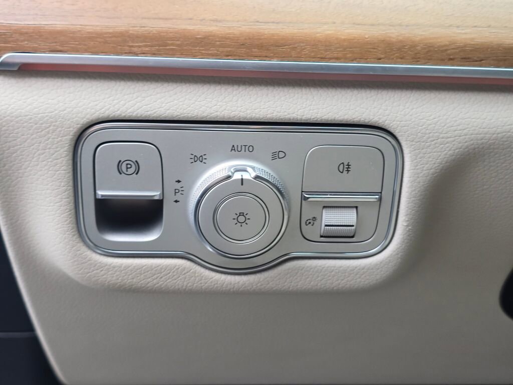 Used 2022 Mercedes-Benz GLE 350 4MATIC image 22