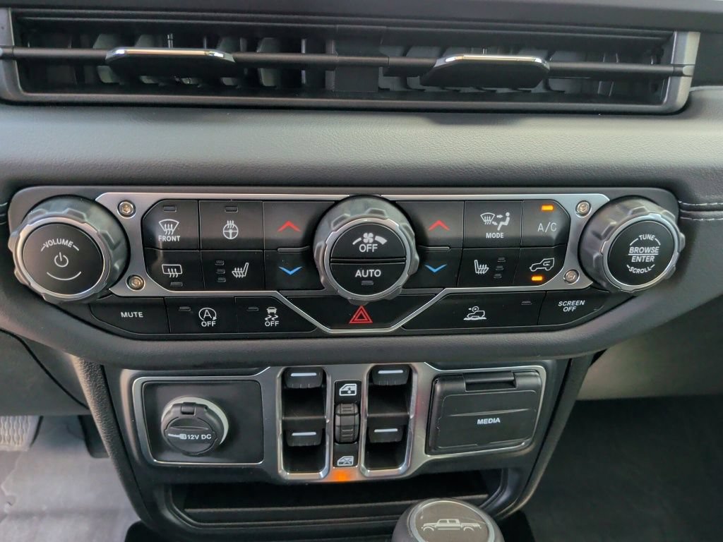 Used 2024 Jeep Gladiator Sport AWD/4WD image 31