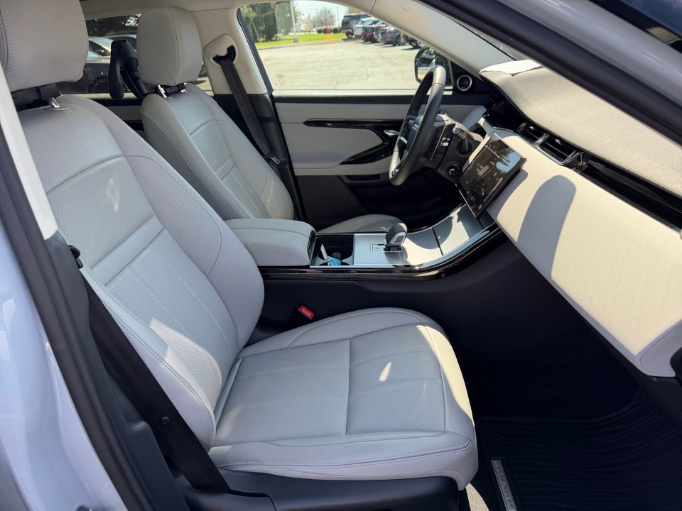 Used 2024 Land Rover Range Rover Evoque S image 28