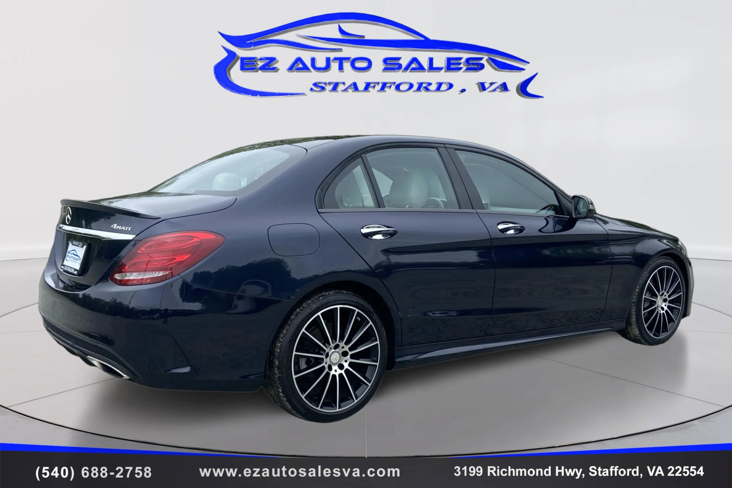 Used 2016 Mercedes-Benz C 300 4MATIC Sedan w/ Interior Package image 5