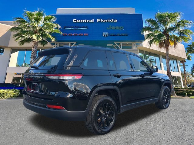 Certified 2025 Jeep Grand Cherokee Altitude AWD/4WD image 5