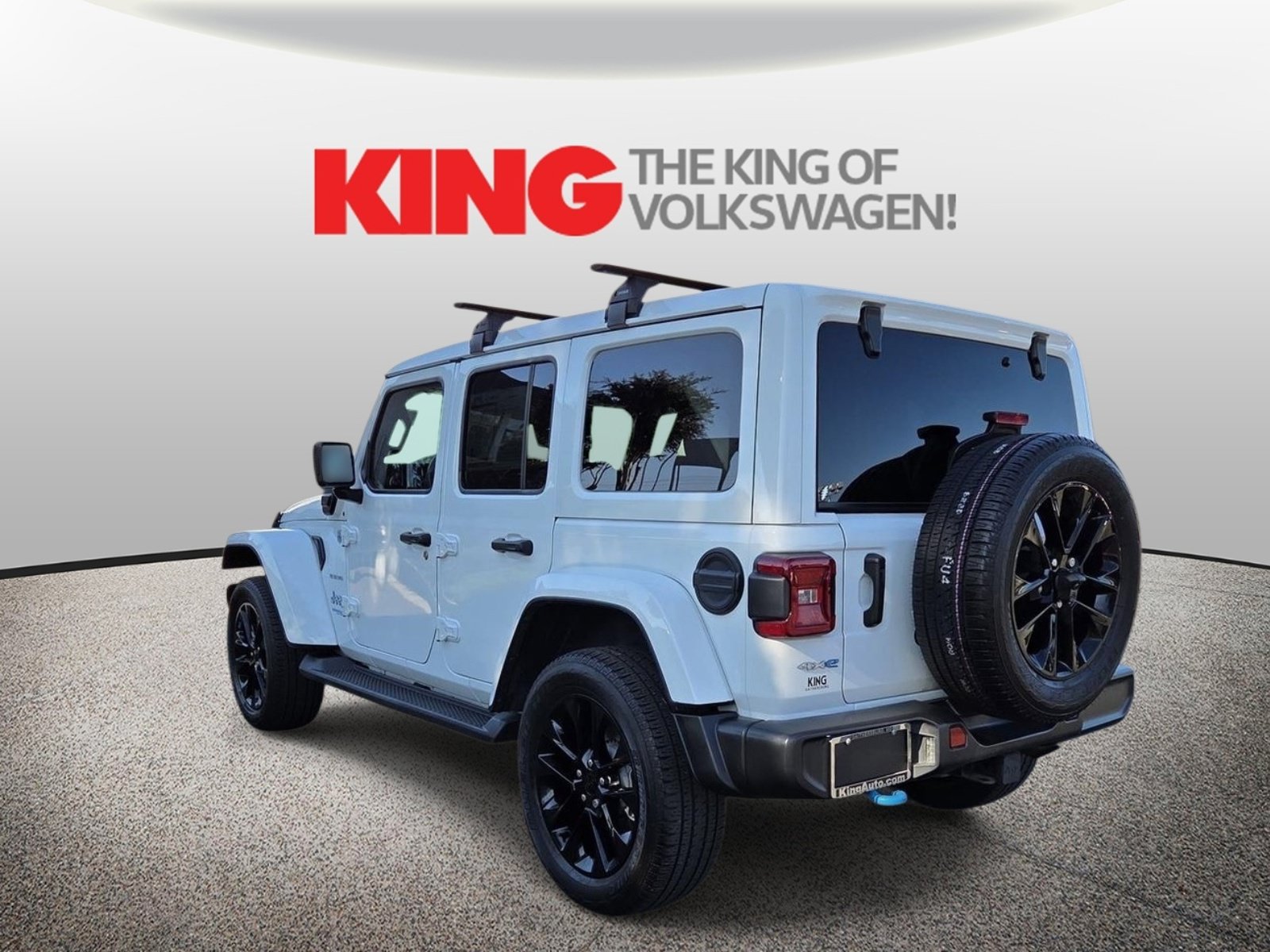 Used 2022 Jeep Wrangler Unlimited Sahara w/ Cold Weather Group AWD/4WD image 6