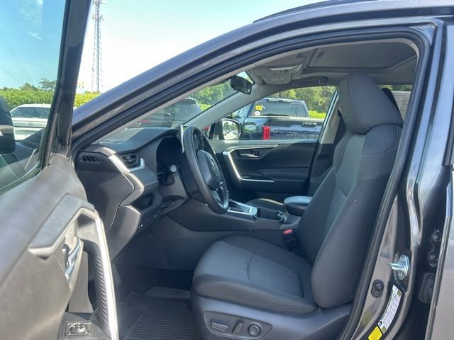 Used 2024 Toyota RAV4 XLE w/ Convenience Package FWD image 17