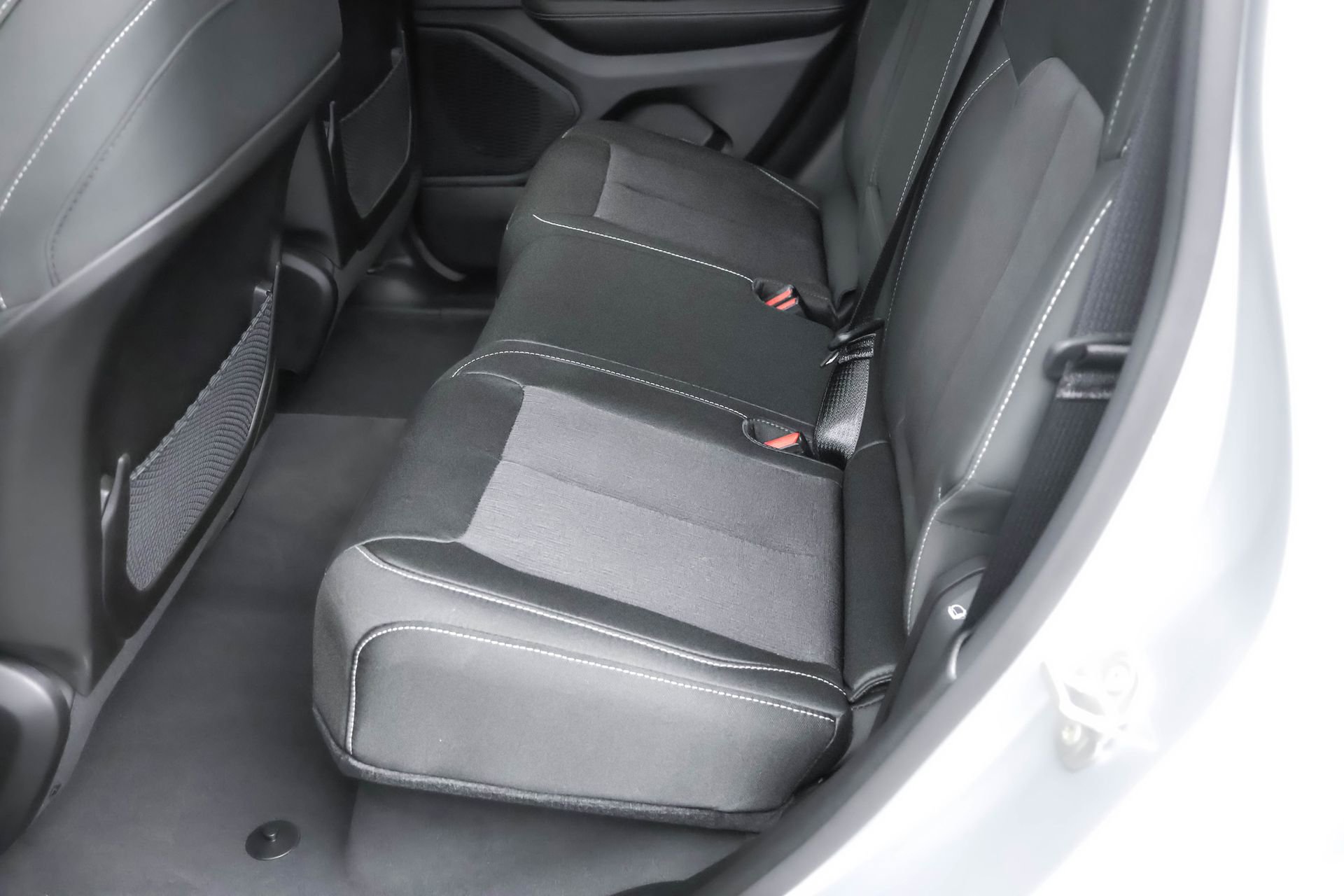 Used 2023 Jeep Grand Cherokee Laredo X image 24