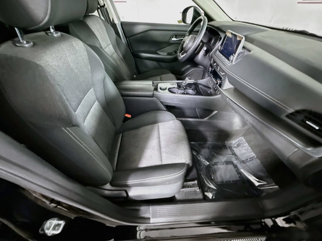 Certified 2024 Nissan Rogue SV AWD/4WD image 30