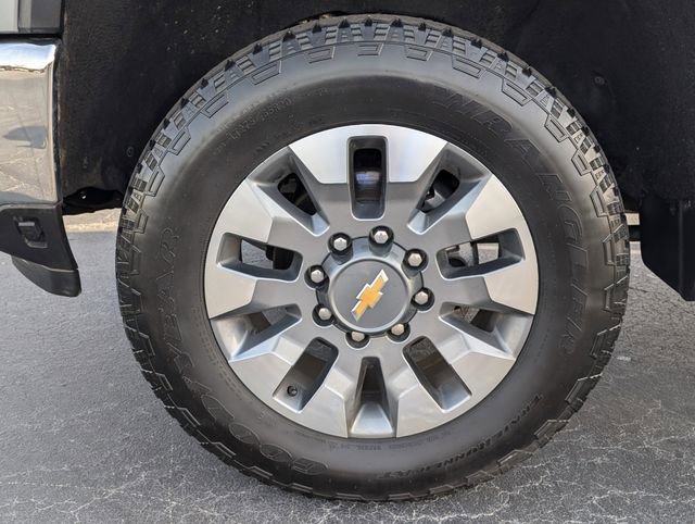 Used 2025 Chevrolet Silverado 2500 LT image 13