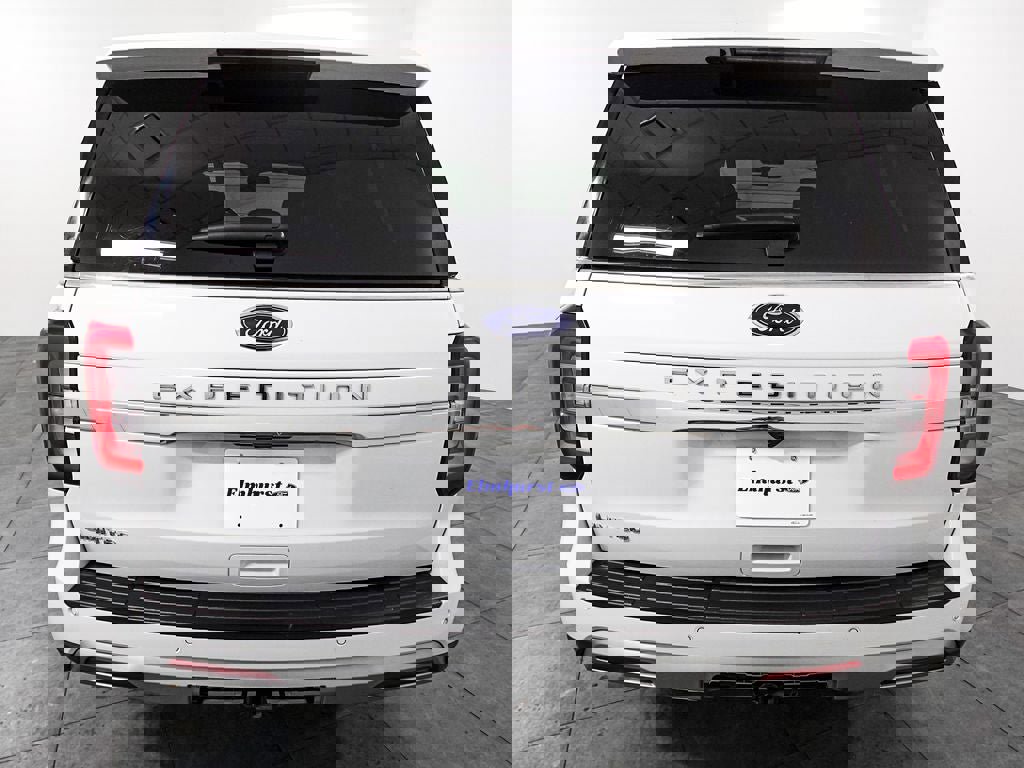 Used 2024 Ford Expedition Limited image 5