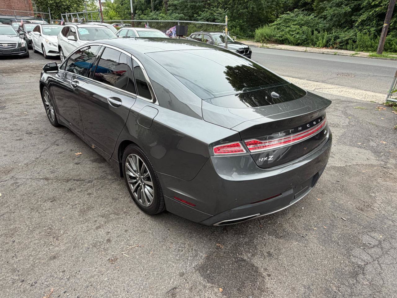 Used 2017 Lincoln MKZ Premiere FWD image 8